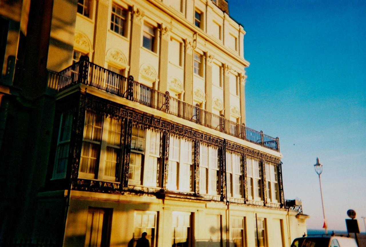 Хостел Baggies Backpackers Brighton Екстер'єр фото